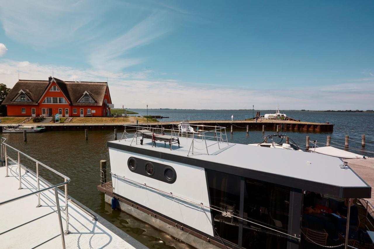 Hausboote Und Apartment Vieregge